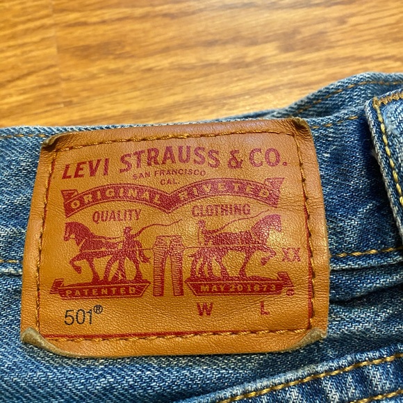 Levi’s 501 denim short shorts - Picture 4 of 5